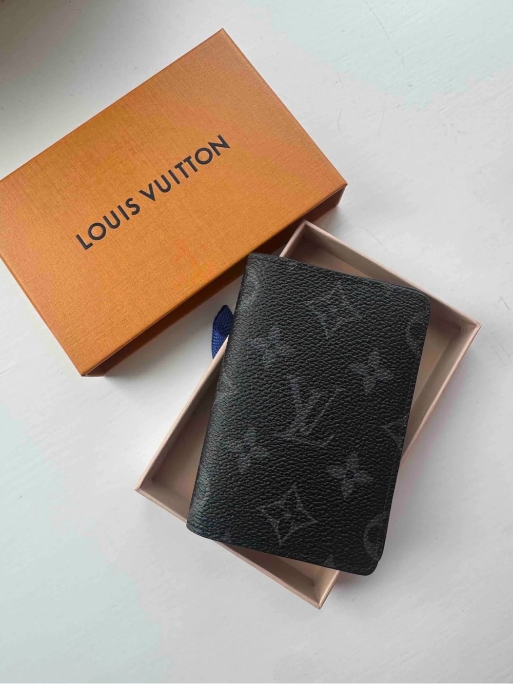 🔥NIB Louis Vuitton's compact Pocket Organizer🔥